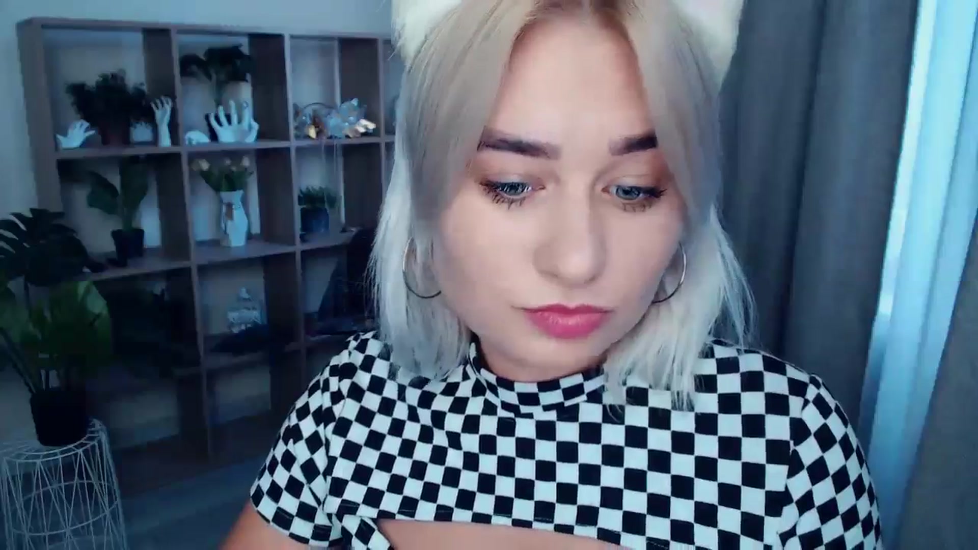 Gallery image thumbnail from Kukla_kolduna's myfreecams stream on, 09/05/2024, 16:09 image 17 of 20