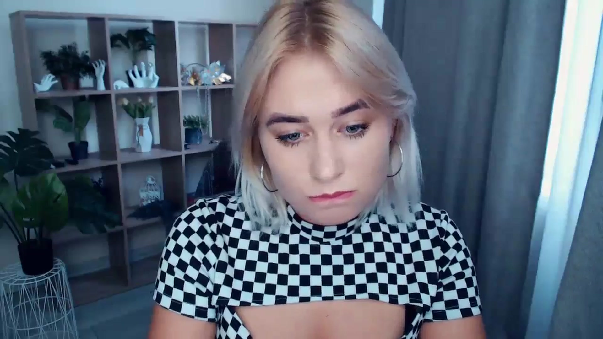 Gallery image thumbnail from Kukla_kolduna's myfreecams stream on, 09/05/2024, 16:09 image 3 of 20
