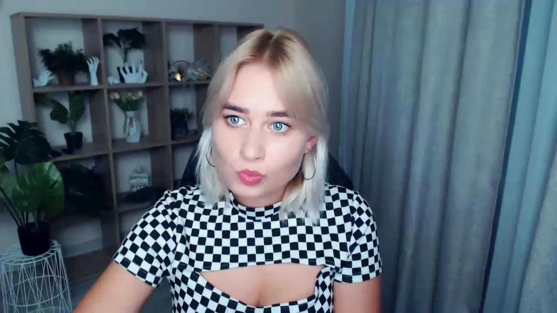 Gallery image thumbnail from Kukla_kolduna's myfreecams stream on, 09/05/2024, 16:54 image 19 of 20