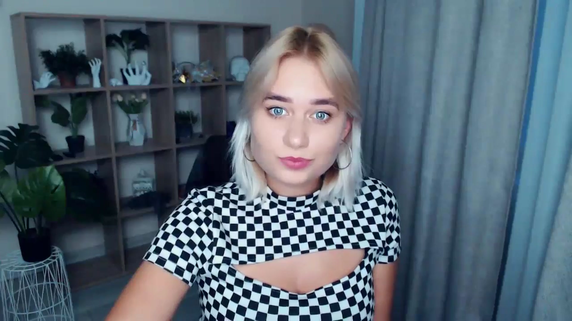 Gallery image thumbnail from Kukla_kolduna's myfreecams stream on, 09/05/2024, 16:54 image 15 of 20