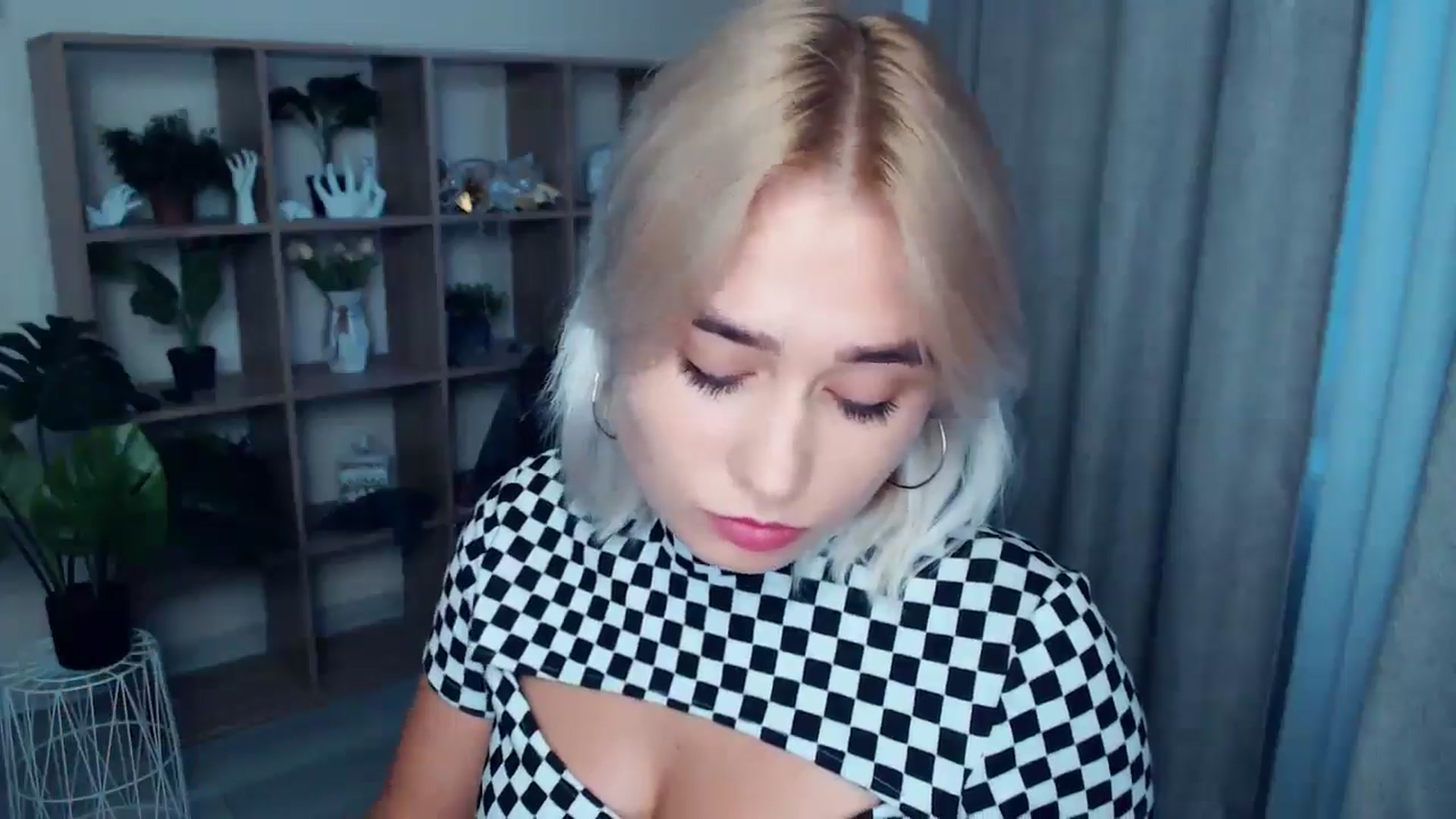 Gallery image thumbnail from Kukla_kolduna's myfreecams stream on, 09/05/2024, 16:54 image 8 of 20