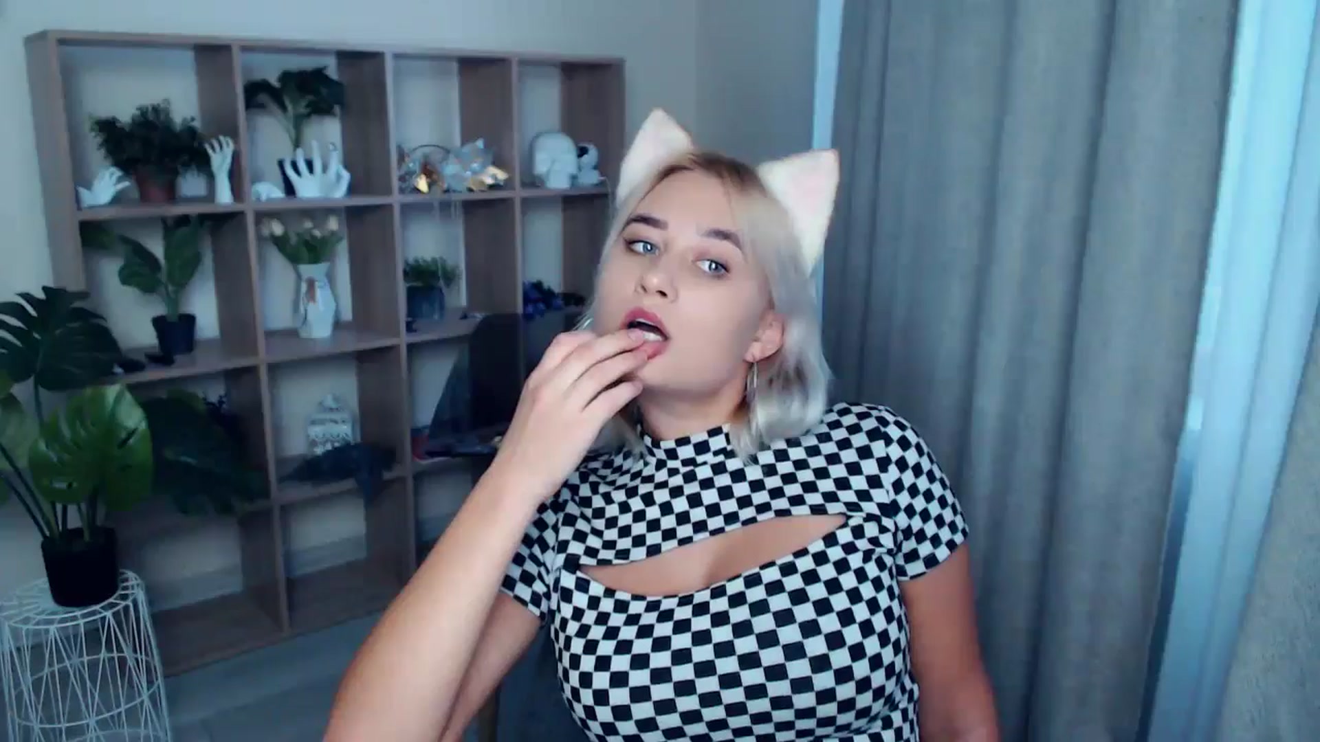 Gallery image thumbnail from Kukla_kolduna's myfreecams stream on, 09/05/2024, 16:54 image 3 of 20