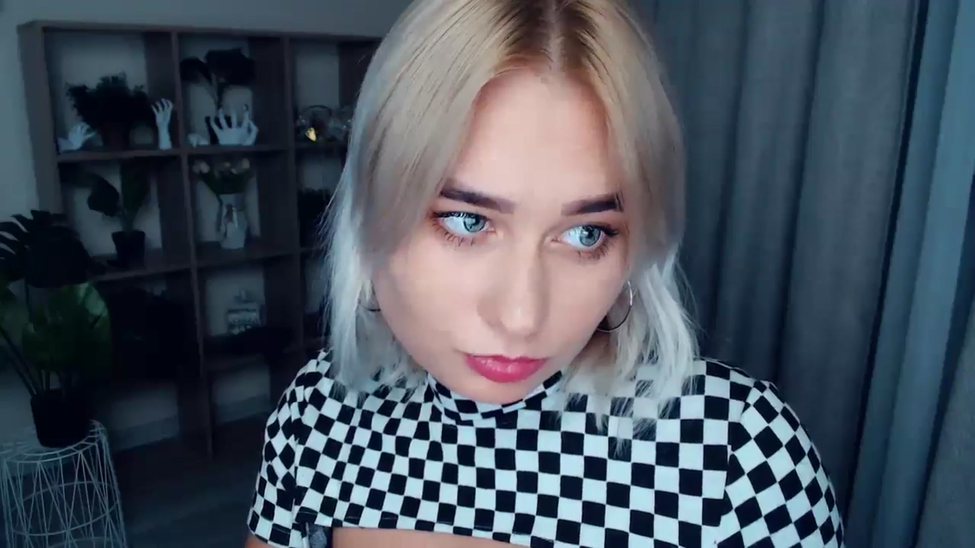 Gallery image thumbnail from Kukla_kolduna's myfreecams stream on, 09/05/2024, 17:48 image 13 of 20