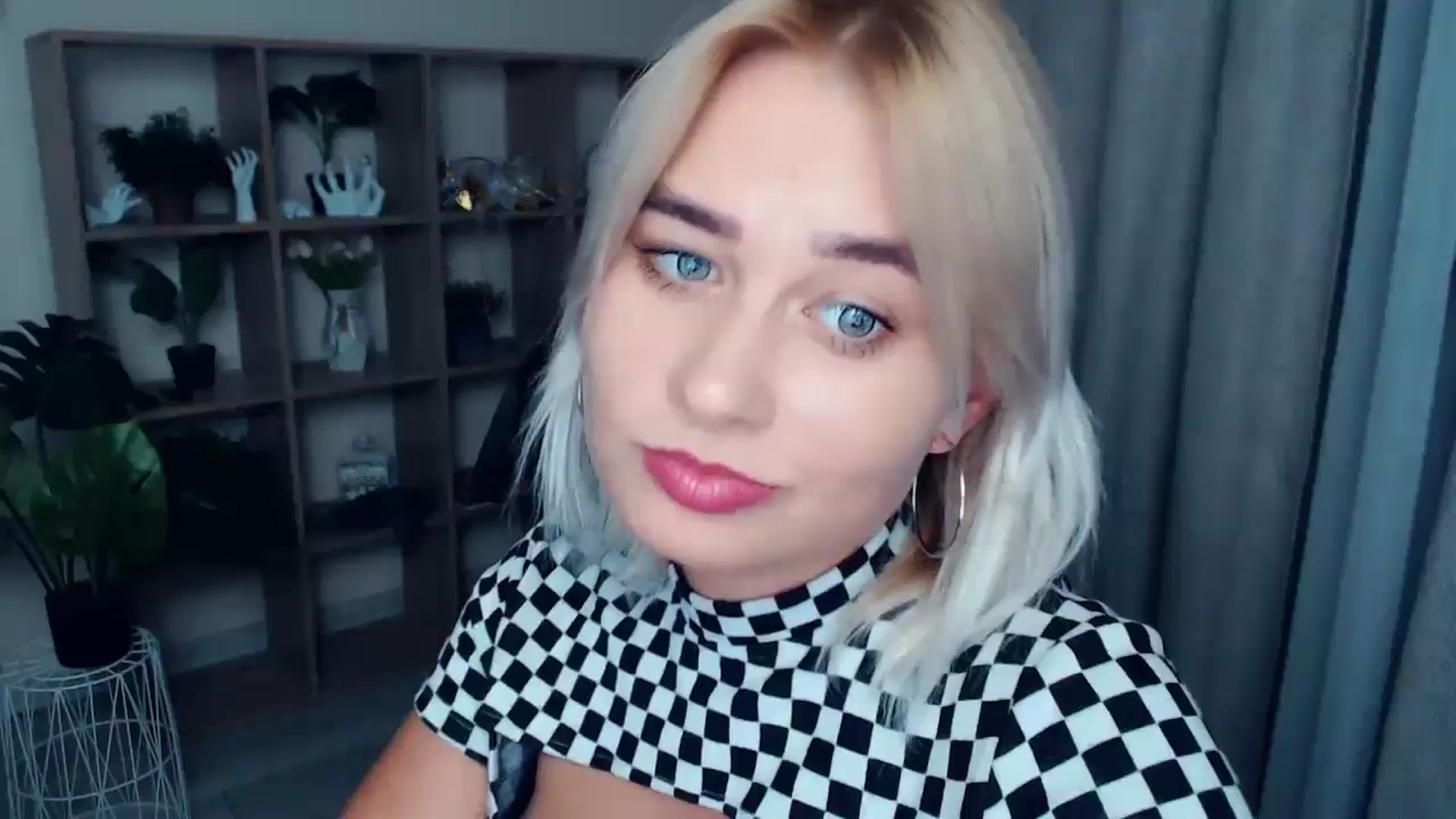 Gallery image thumbnail from Kukla_kolduna's myfreecams stream on, 09/05/2024, 17:48 image 11 of 20