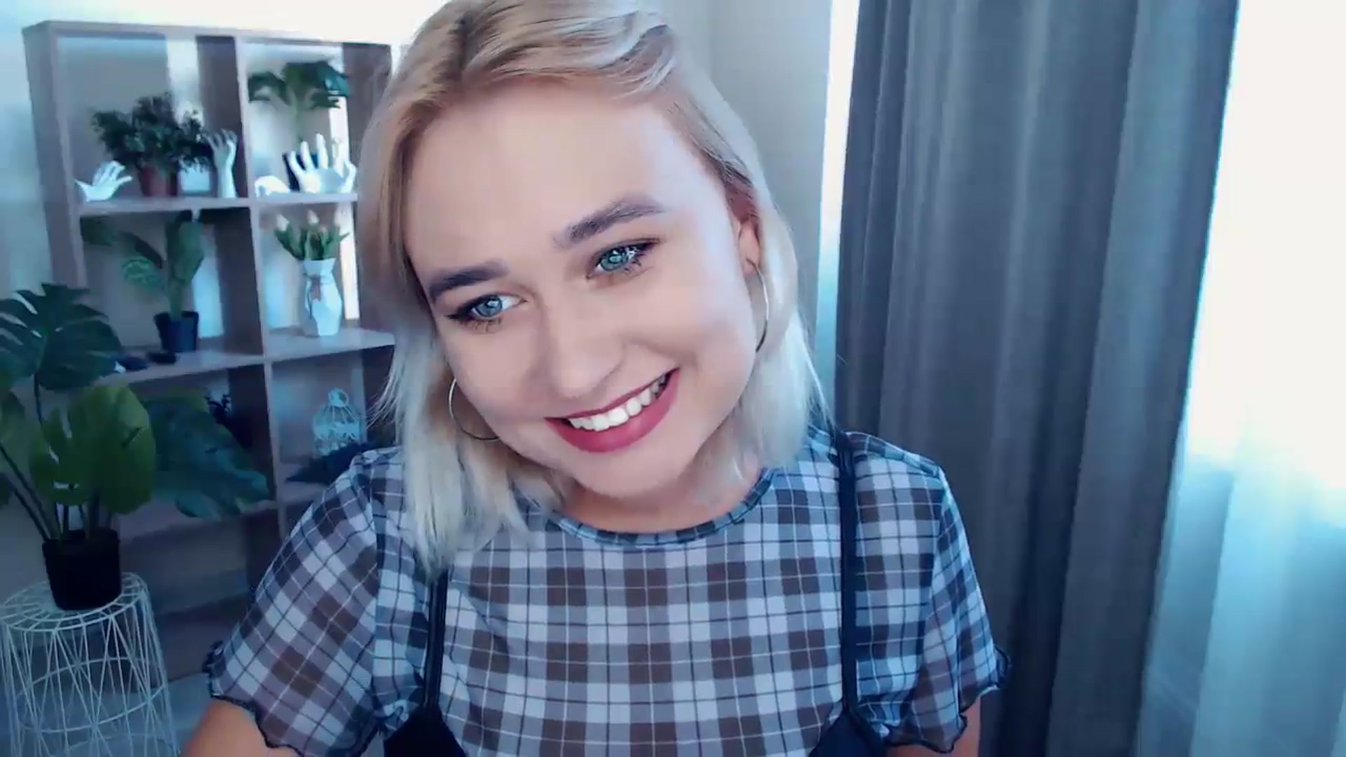 Gallery image thumbnail from Kukla_kolduna's myfreecams stream on, 09/06/2024, 15:54 image 3 of 20