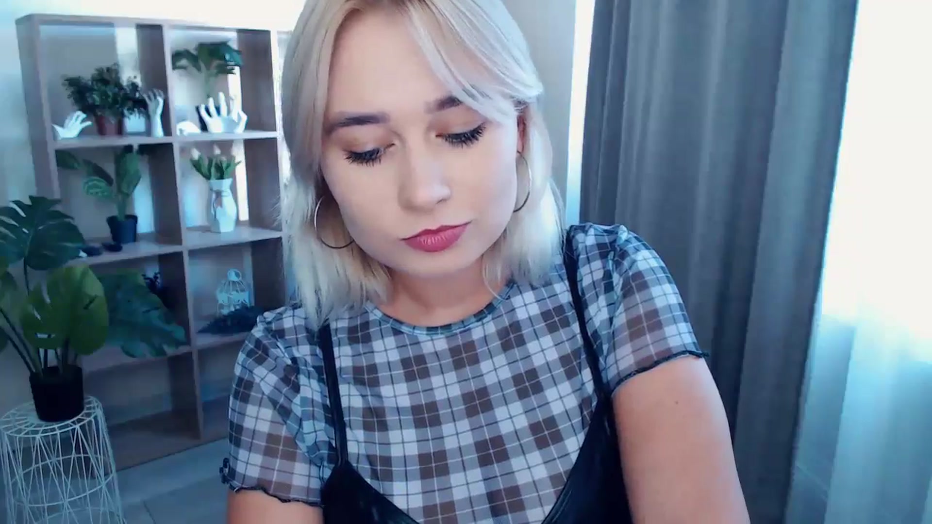 Gallery image thumbnail from Kukla_kolduna's myfreecams stream on, 09/06/2024, 15:54 image 5 of 20