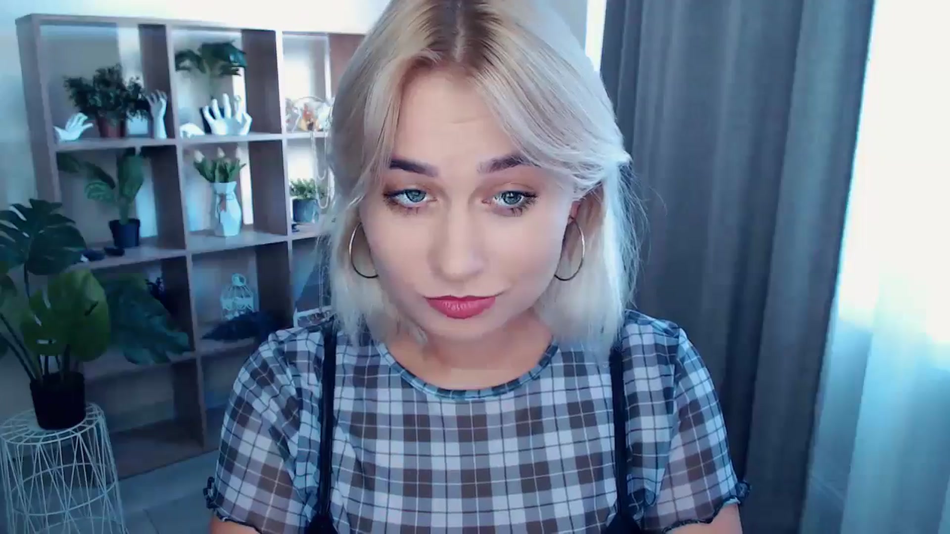 Gallery image thumbnail from Kukla_kolduna's myfreecams stream on, 09/06/2024, 15:54 image 10 of 20