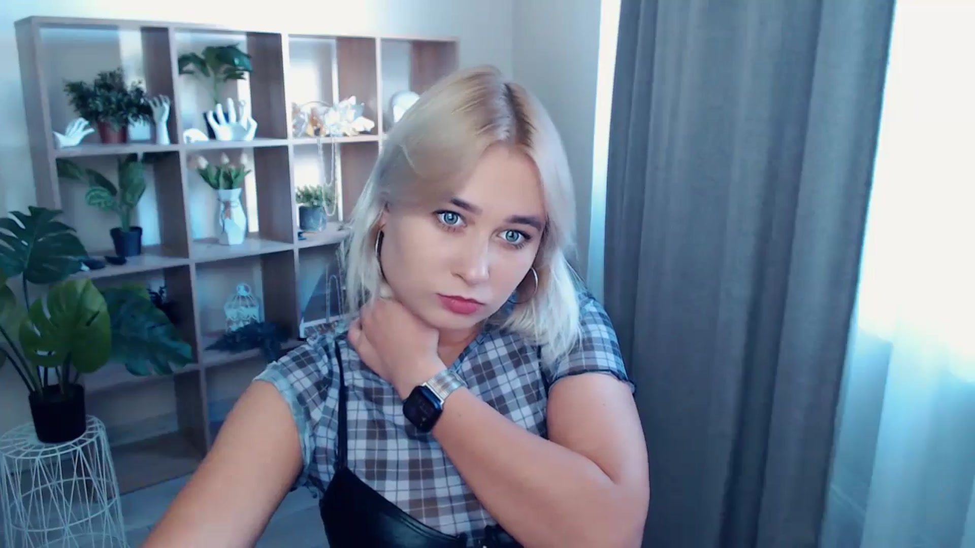 Gallery image thumbnail from Kukla_kolduna's myfreecams stream on, 09/06/2024, 15:54 image 13 of 20
