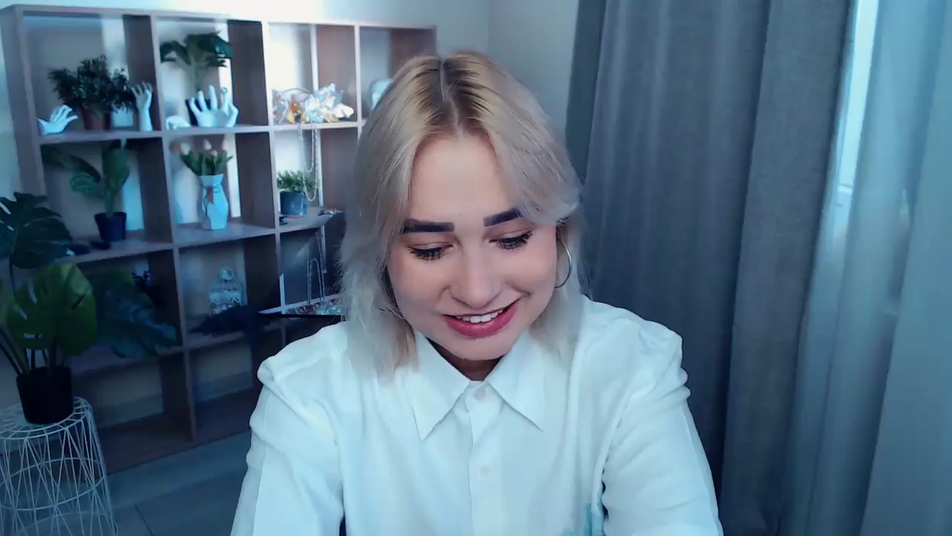 Gallery image thumbnail from Kukla_kolduna's myfreecams stream on, 09/08/2024, 13:26 image 11 of 20