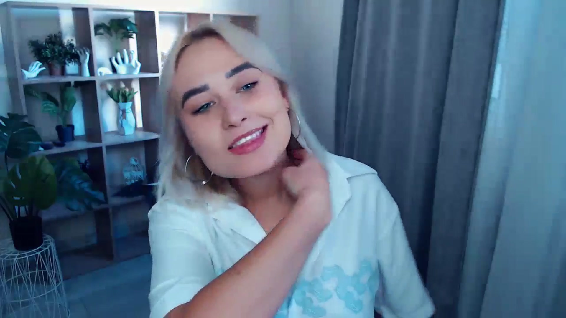 Gallery image thumbnail from Kukla_kolduna's myfreecams stream on, 09/08/2024, 15:56 image 4 of 20