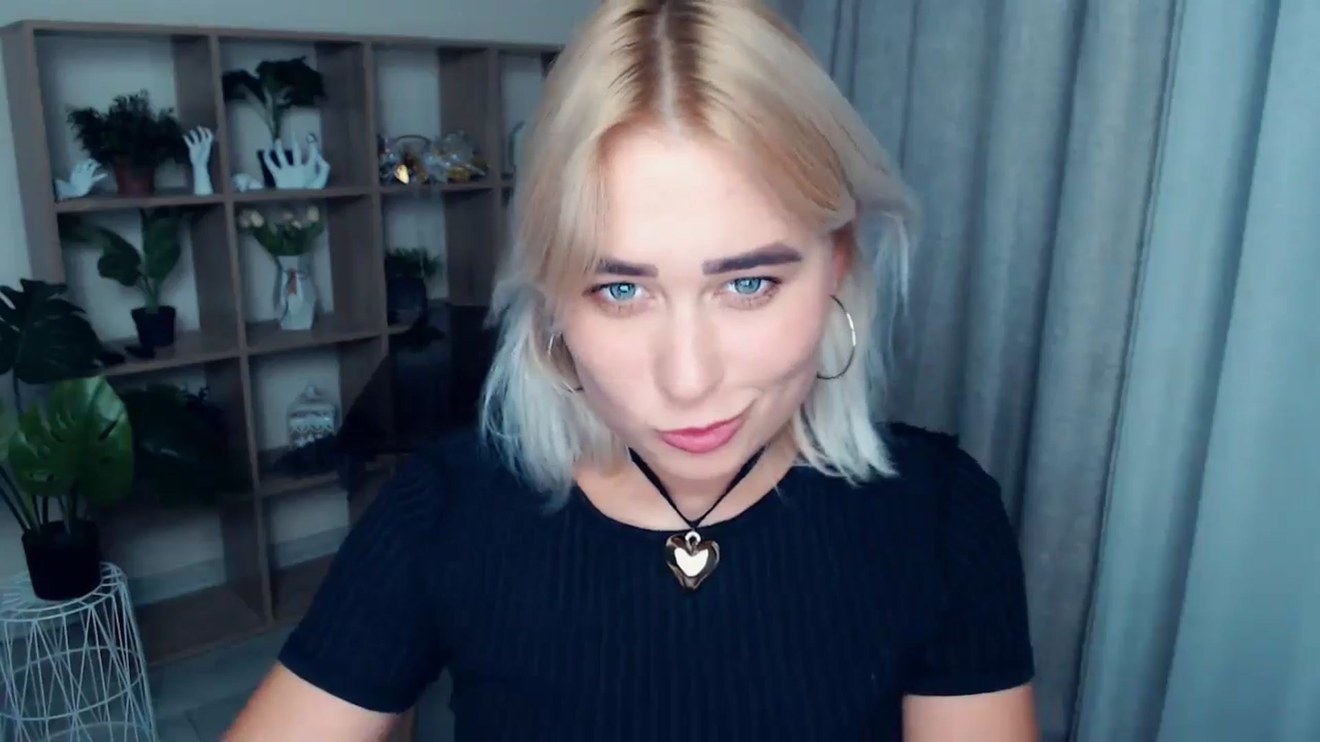 Gallery image thumbnail from Kukla_kolduna's myfreecams stream on, 09/08/2024, 18:43 image 11 of 20