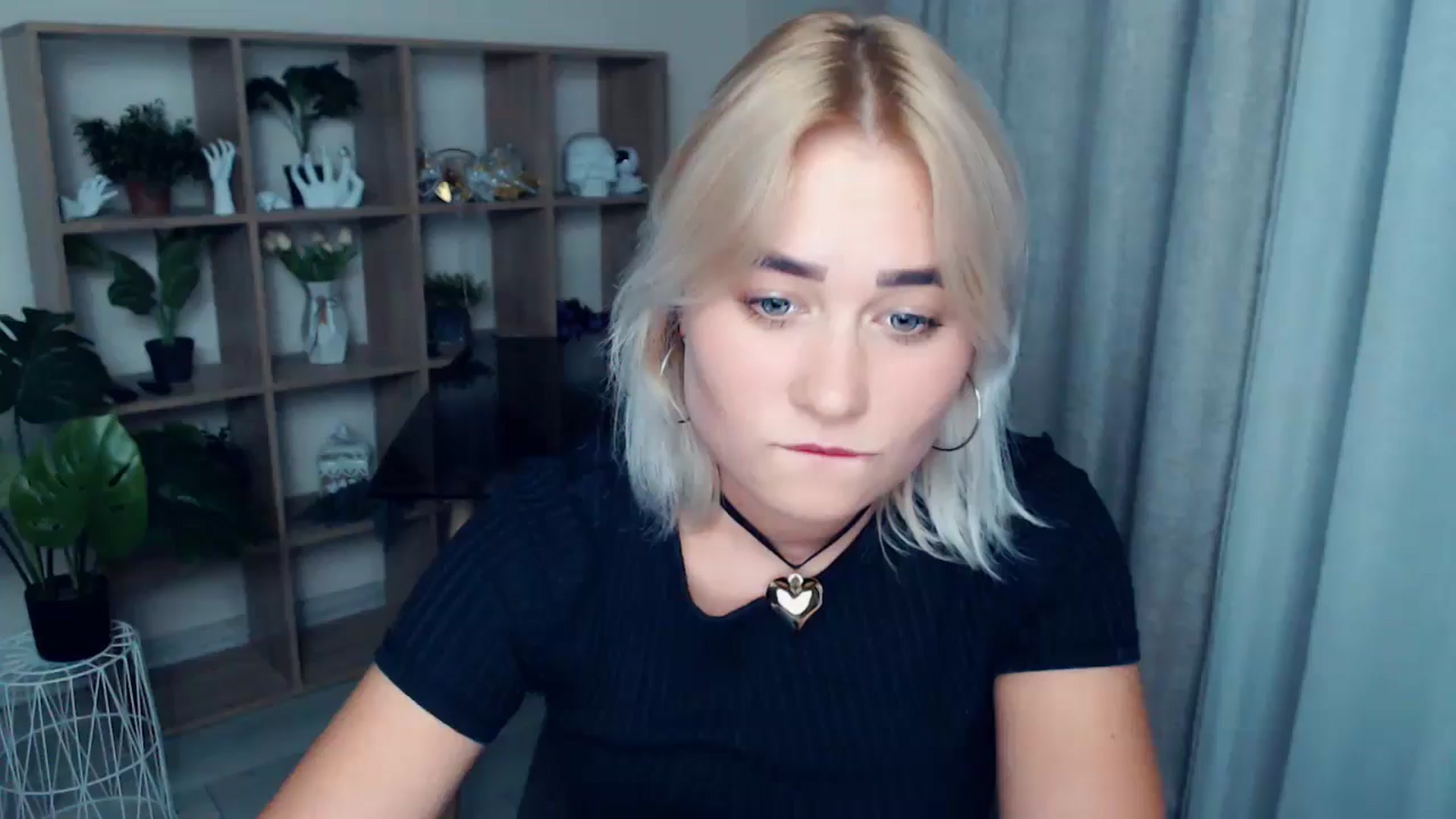 Gallery image thumbnail from Kukla_kolduna's myfreecams stream on, 09/08/2024, 18:43 image 13 of 20