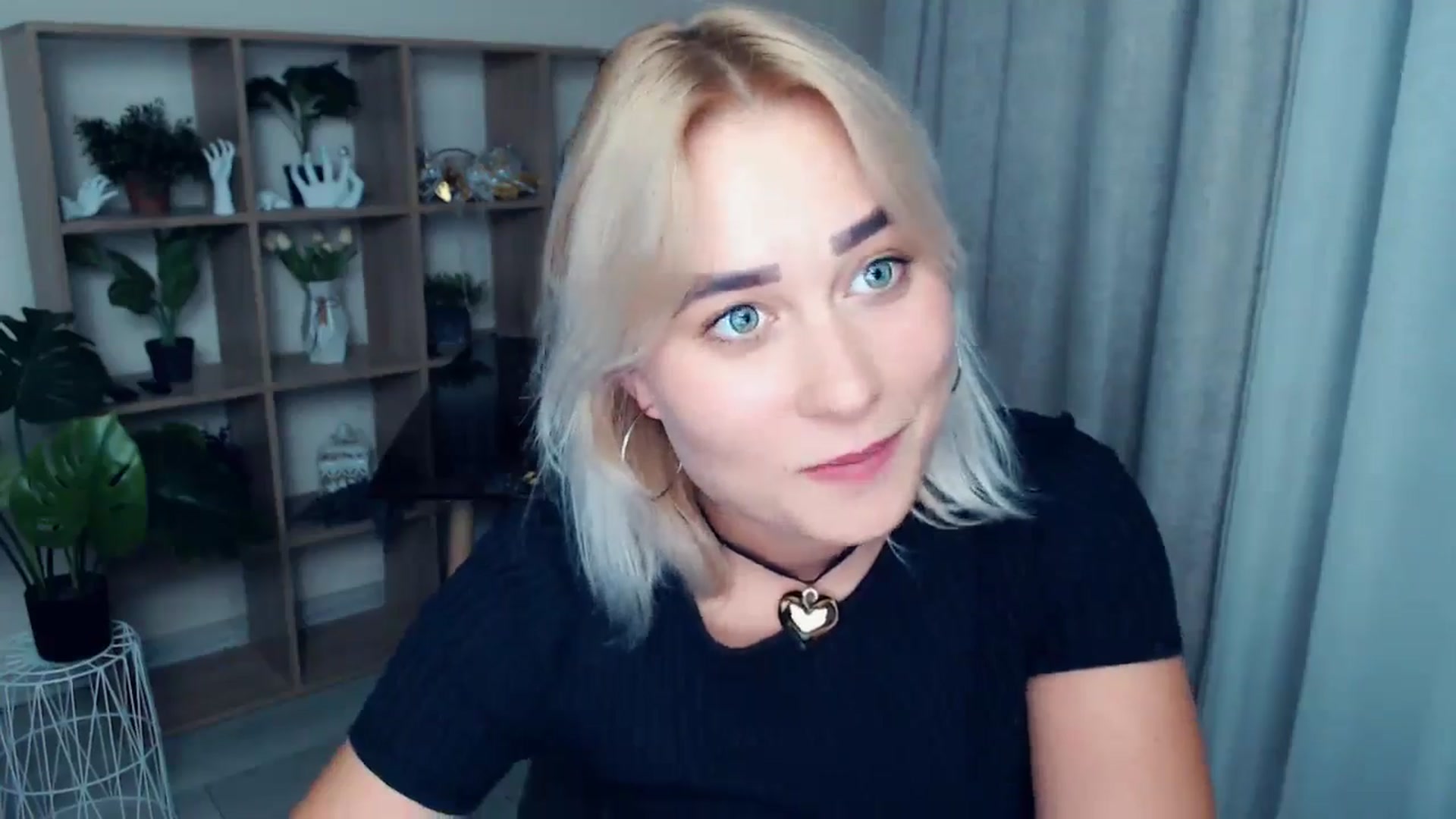 Gallery image thumbnail from Kukla_kolduna's myfreecams stream on, 09/08/2024, 18:43 image 12 of 20