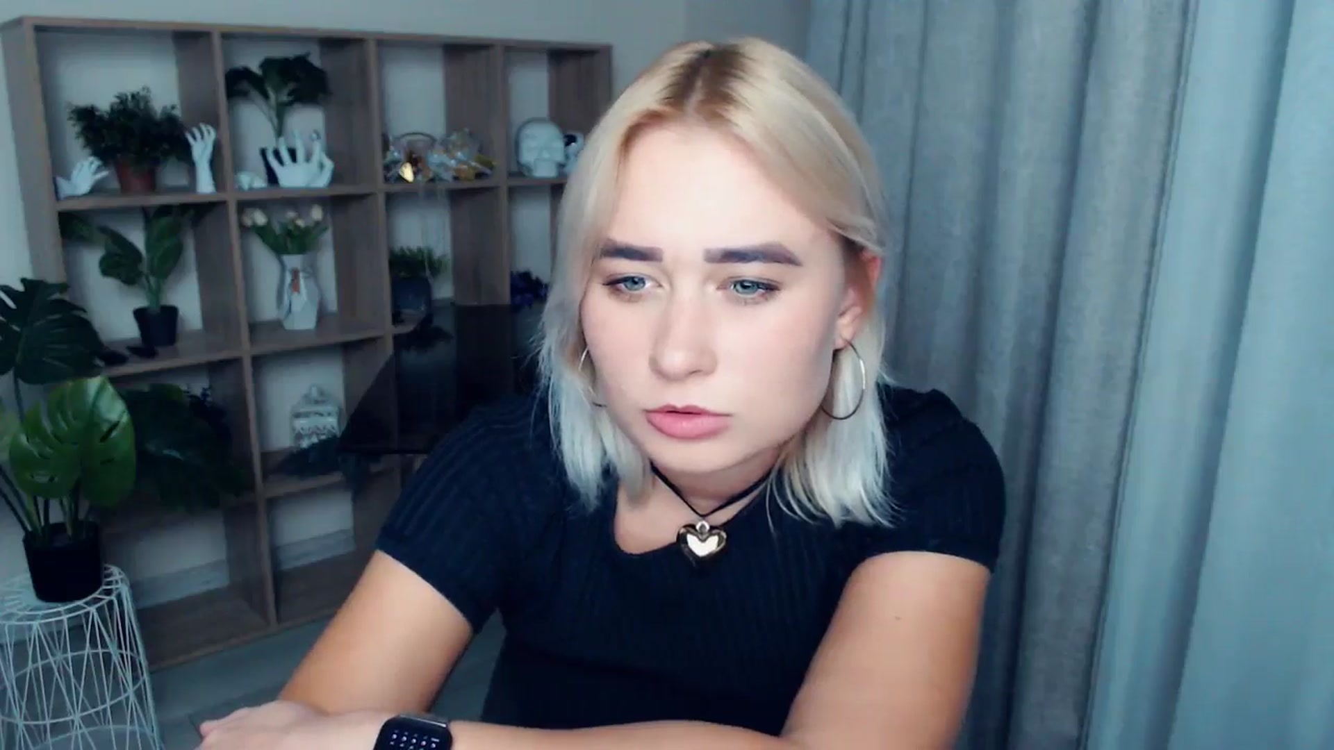 Gallery image thumbnail from Kukla_kolduna's myfreecams stream on, 09/08/2024, 18:43 image 16 of 20