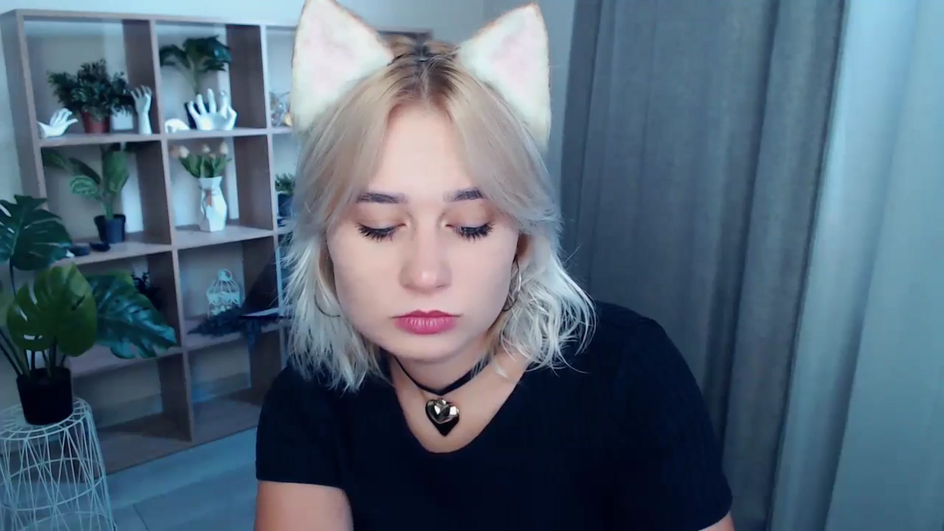 Gallery image thumbnail from Kukla_kolduna's myfreecams stream on, 09/11/2024, 17:13 image 6 of 20