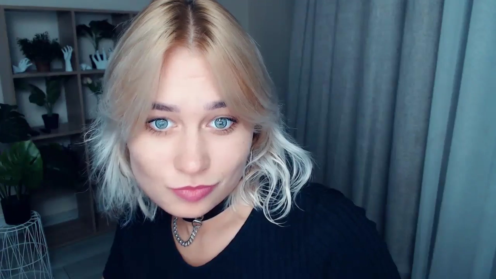 Gallery image thumbnail from Kukla_kolduna's myfreecams stream on, 09/11/2024, 17:13 image 17 of 20