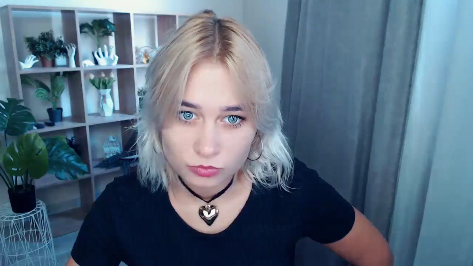 Gallery image thumbnail from Kukla_kolduna's myfreecams stream on, 09/11/2024, 17:13 image 2 of 20