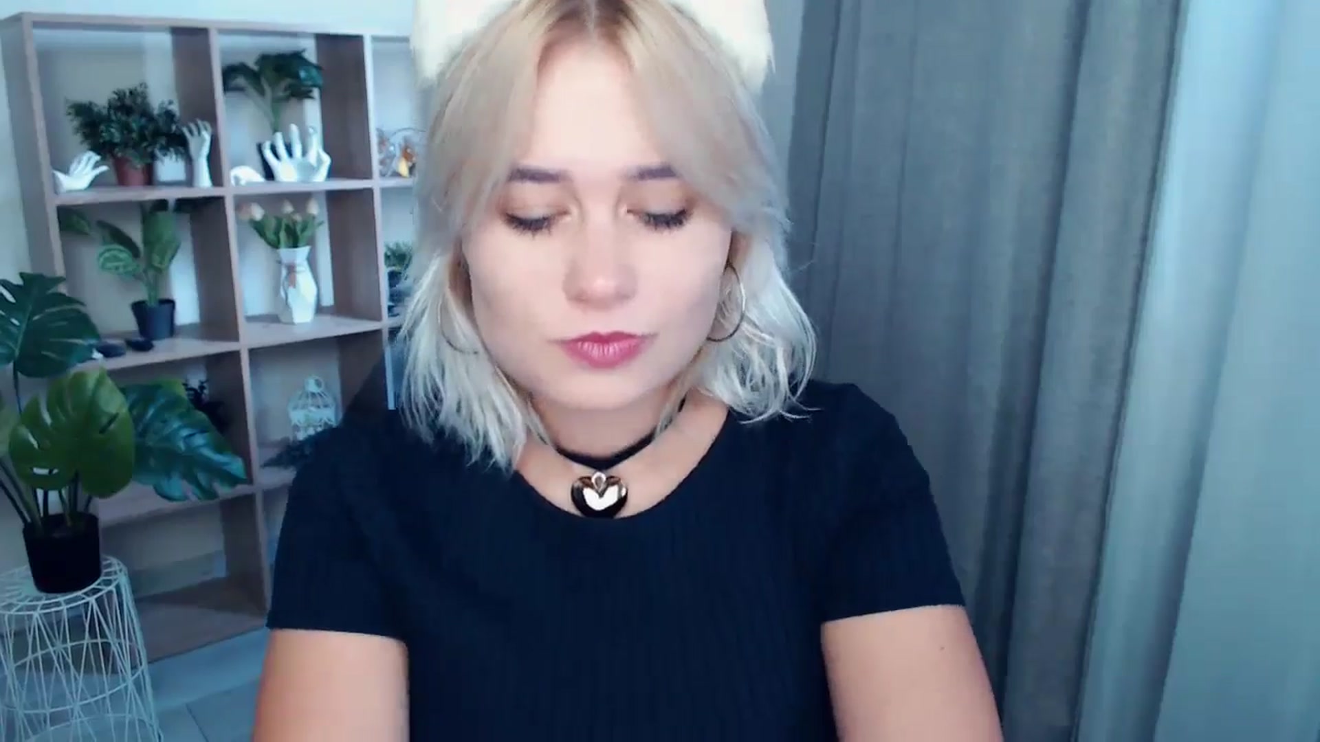 Gallery image thumbnail from Kukla_kolduna's myfreecams stream on, 09/11/2024, 17:13 image 7 of 20