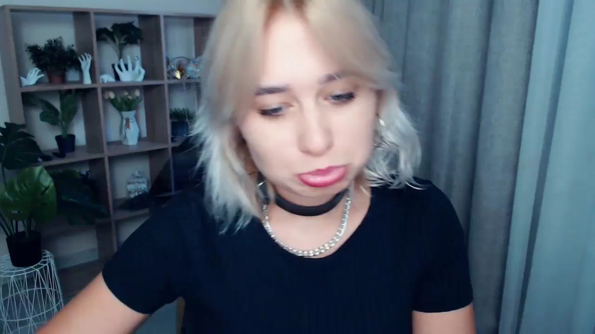 Gallery image thumbnail from Kukla_kolduna's myfreecams stream on, 09/11/2024, 17:13 image 14 of 20