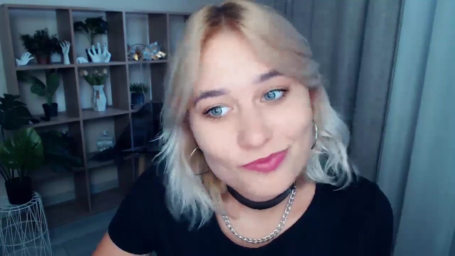 Gallery image thumbnail from Kukla_kolduna's myfreecams stream on, 09/11/2024, 17:13 image 13 of 20