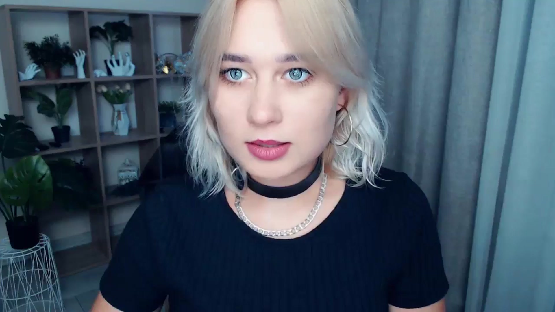 Gallery image thumbnail from Kukla_kolduna's myfreecams stream on, 09/11/2024, 17:13 image 15 of 20