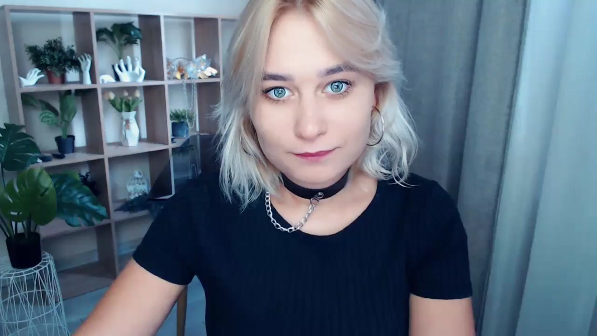 Gallery image thumbnail from Kukla_kolduna's myfreecams stream on, 09/11/2024, 17:13 image 10 of 20