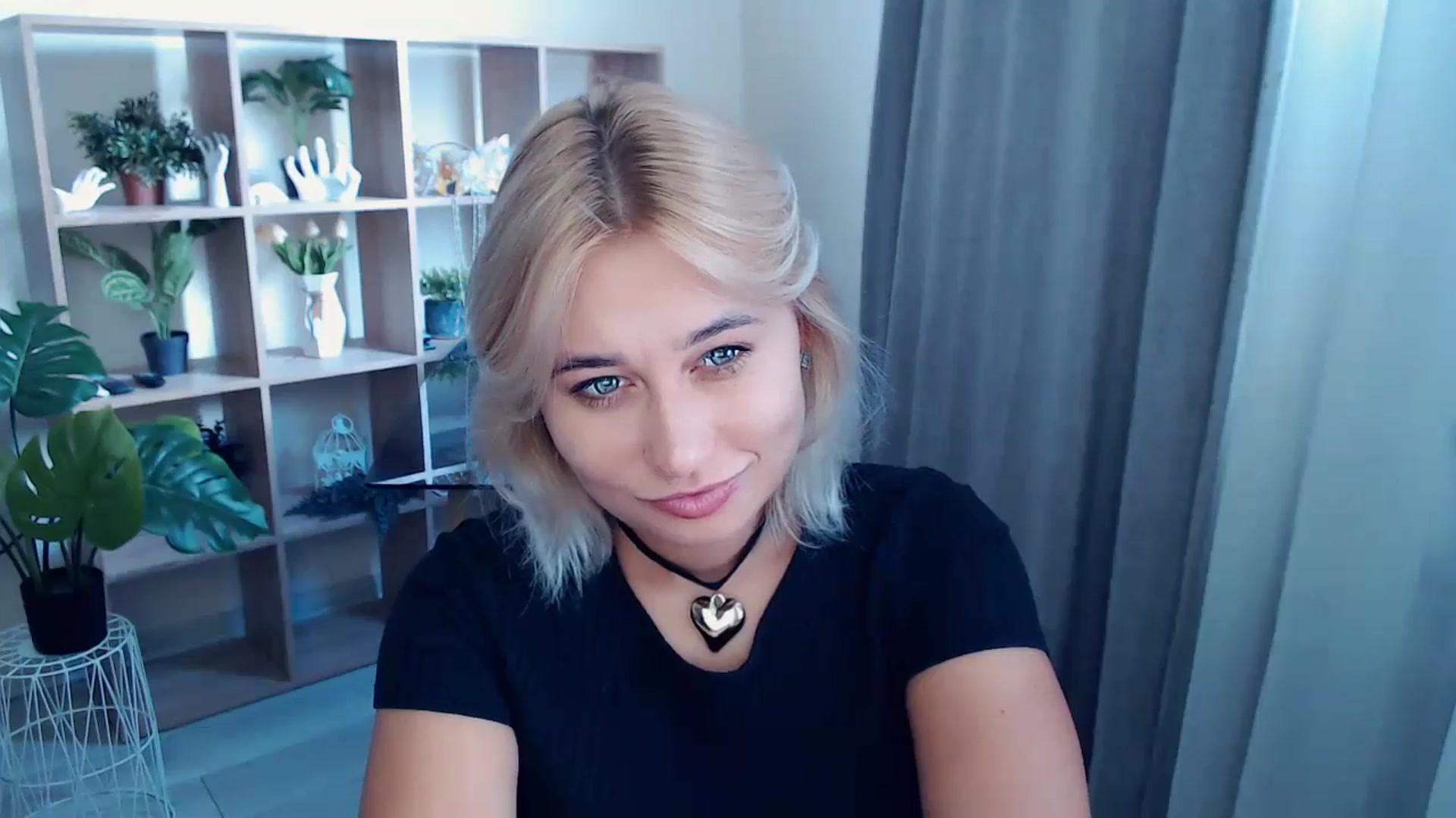 Gallery image thumbnail from Kukla_kolduna's myfreecams stream on, 09/13/2024, 09:09 image 18 of 20