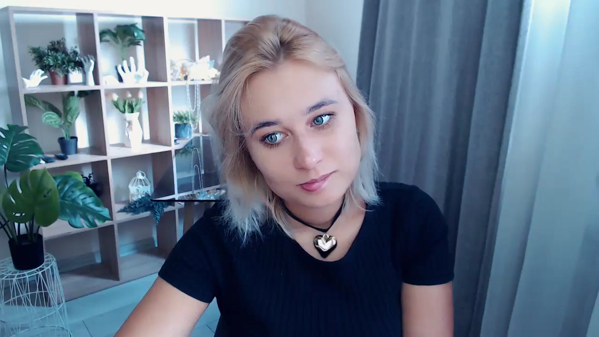 Gallery image thumbnail from Kukla_kolduna's myfreecams stream on, 09/13/2024, 09:09 image 12 of 20