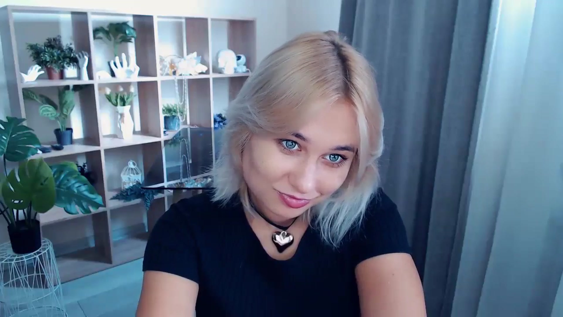 Gallery image thumbnail from Kukla_kolduna's myfreecams stream on, 09/13/2024, 09:09 image 11 of 20