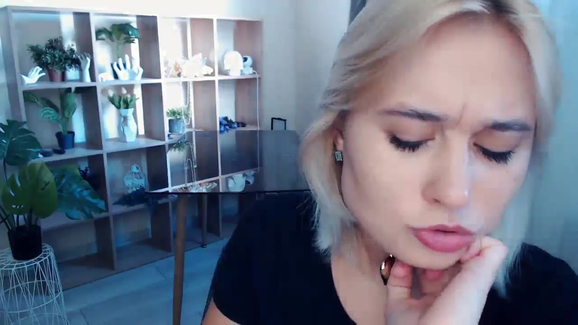 Gallery image thumbnail from Kukla_kolduna's myfreecams stream on, 09/13/2024, 15:56 image 6 of 20