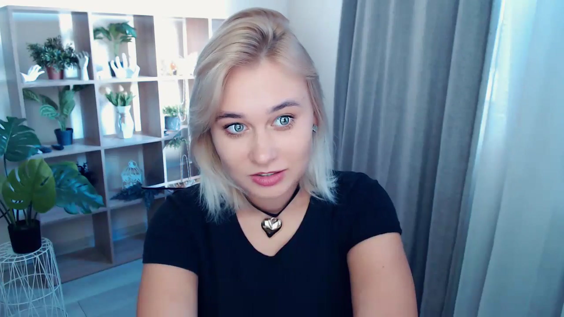 Gallery image thumbnail from Kukla_kolduna's myfreecams stream on, 09/13/2024, 15:56 image 7 of 20
