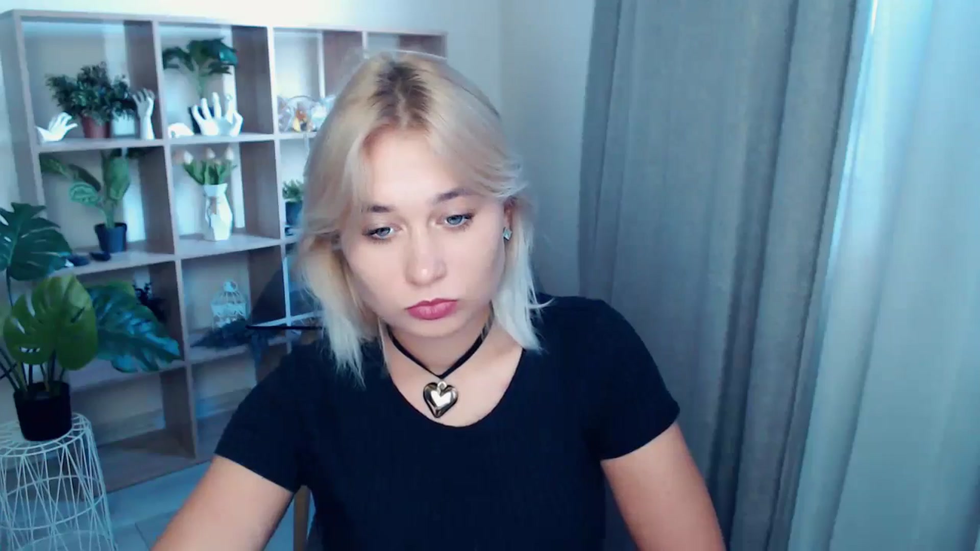 Gallery image thumbnail from Kukla_kolduna's myfreecams stream on, 09/13/2024, 15:56 image 16 of 20