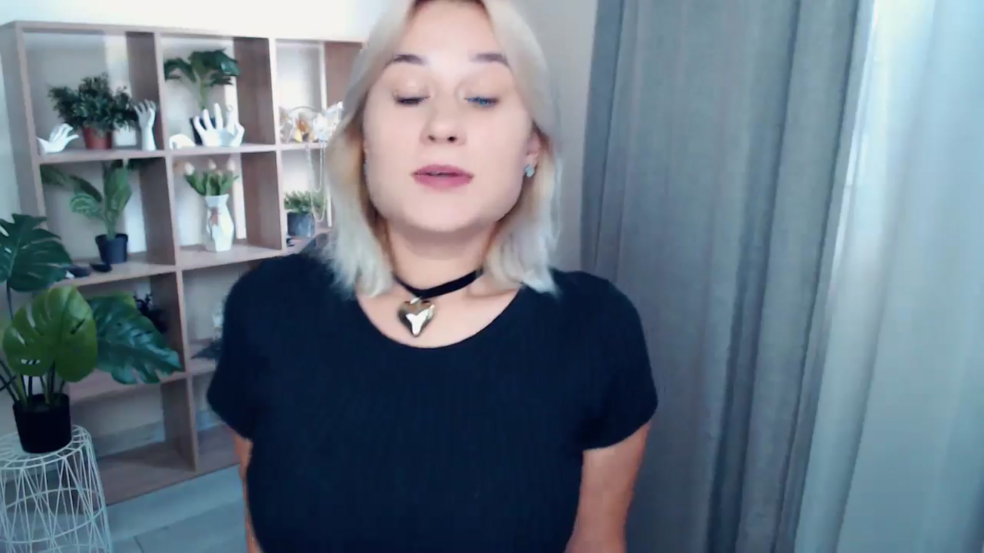 Gallery image thumbnail from Kukla_kolduna's myfreecams stream on, 09/13/2024, 15:56 image 19 of 20