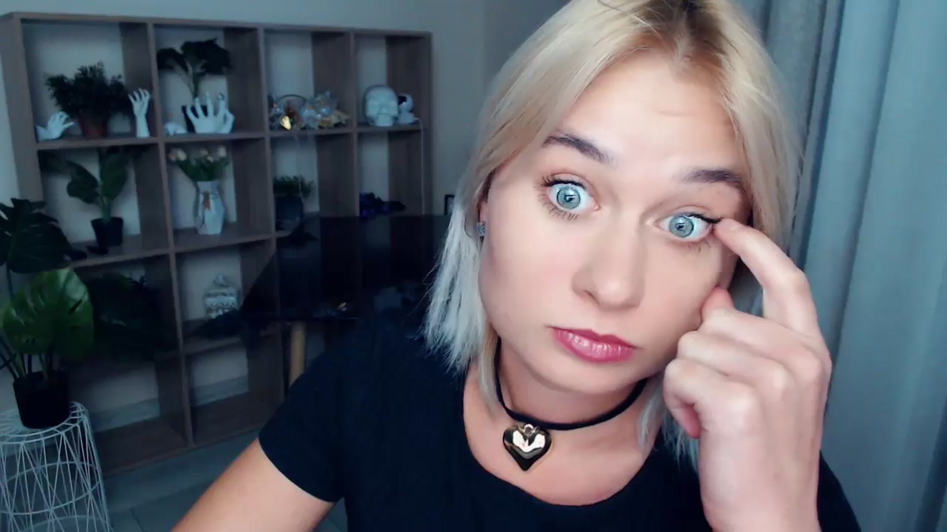 Gallery image thumbnail from Kukla_kolduna's myfreecams stream on, 09/13/2024, 16:32 image 5 of 20
