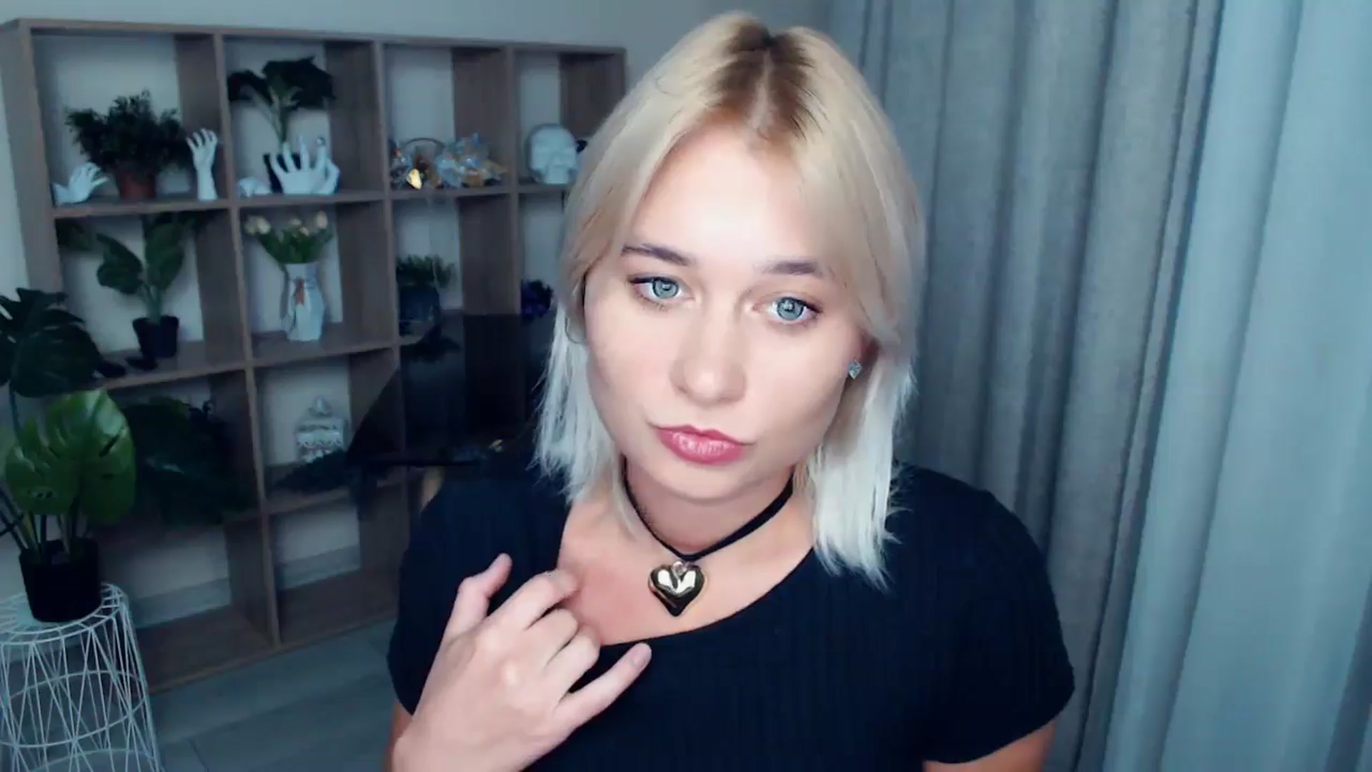 Gallery image thumbnail from Kukla_kolduna's myfreecams stream on, 09/13/2024, 16:32 image 8 of 20