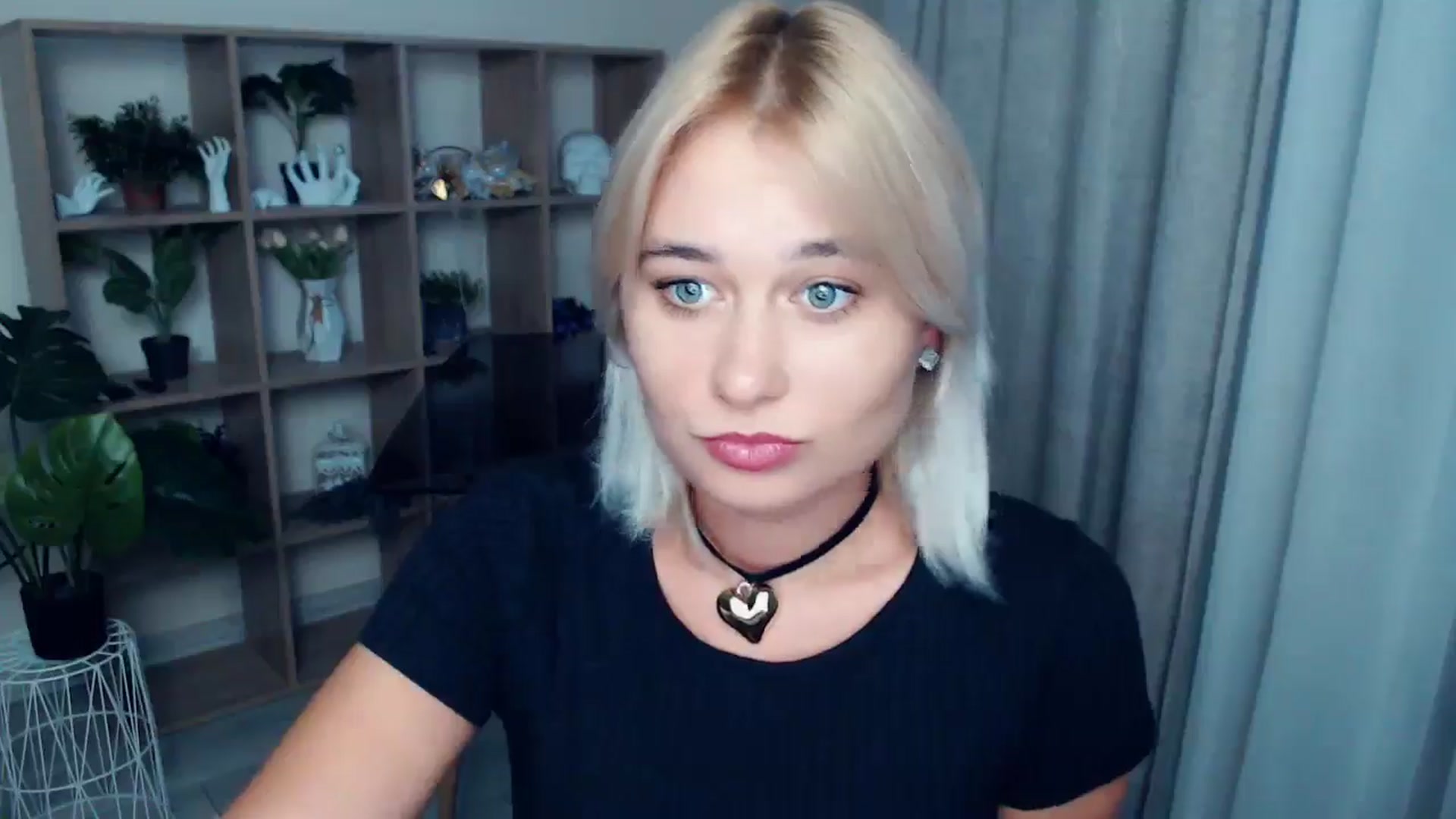 Gallery image thumbnail from Kukla_kolduna's myfreecams stream on, 09/13/2024, 16:32 image 7 of 20