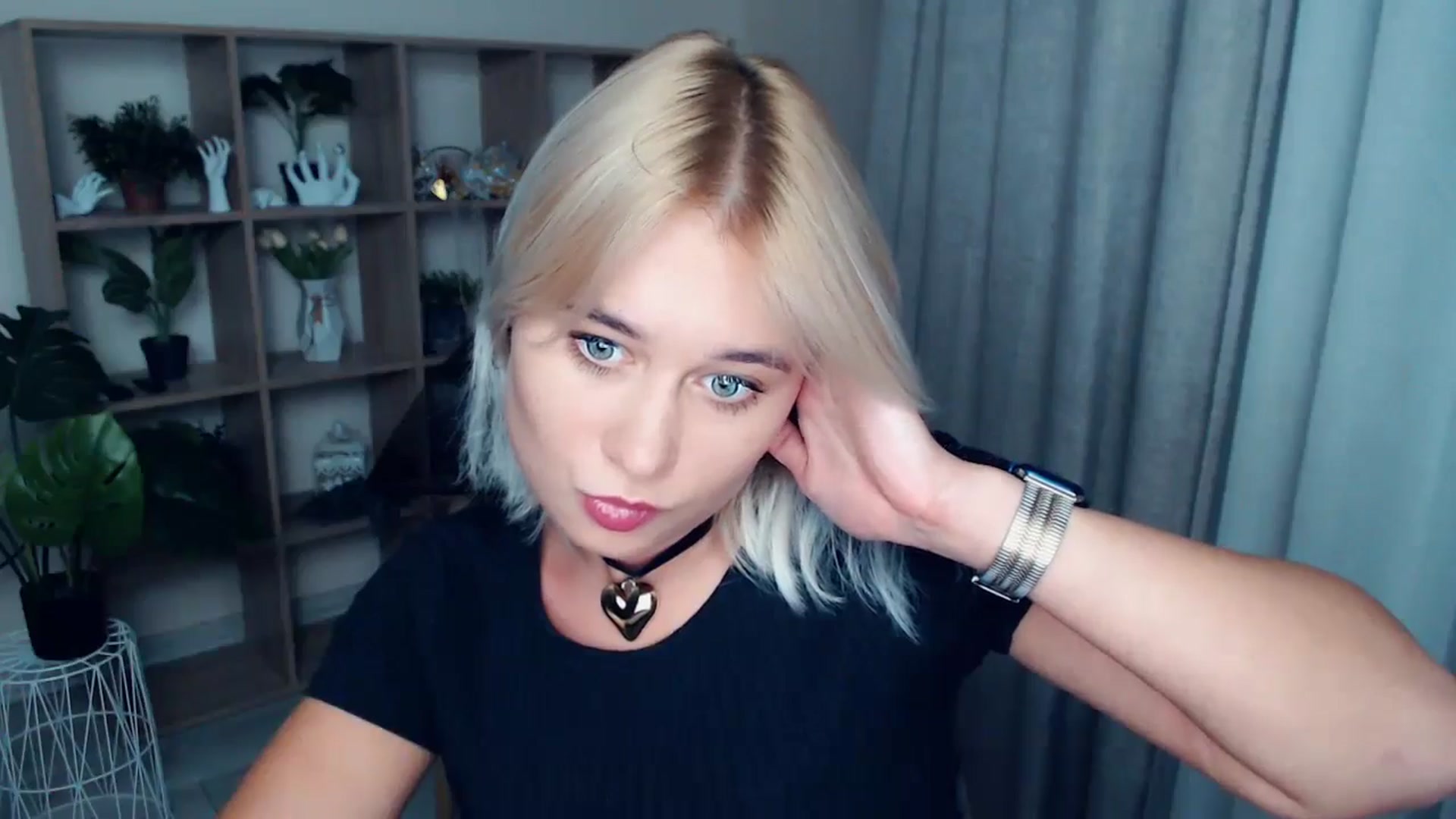 Gallery image thumbnail from Kukla_kolduna's myfreecams stream on, 09/13/2024, 16:32 image 19 of 20