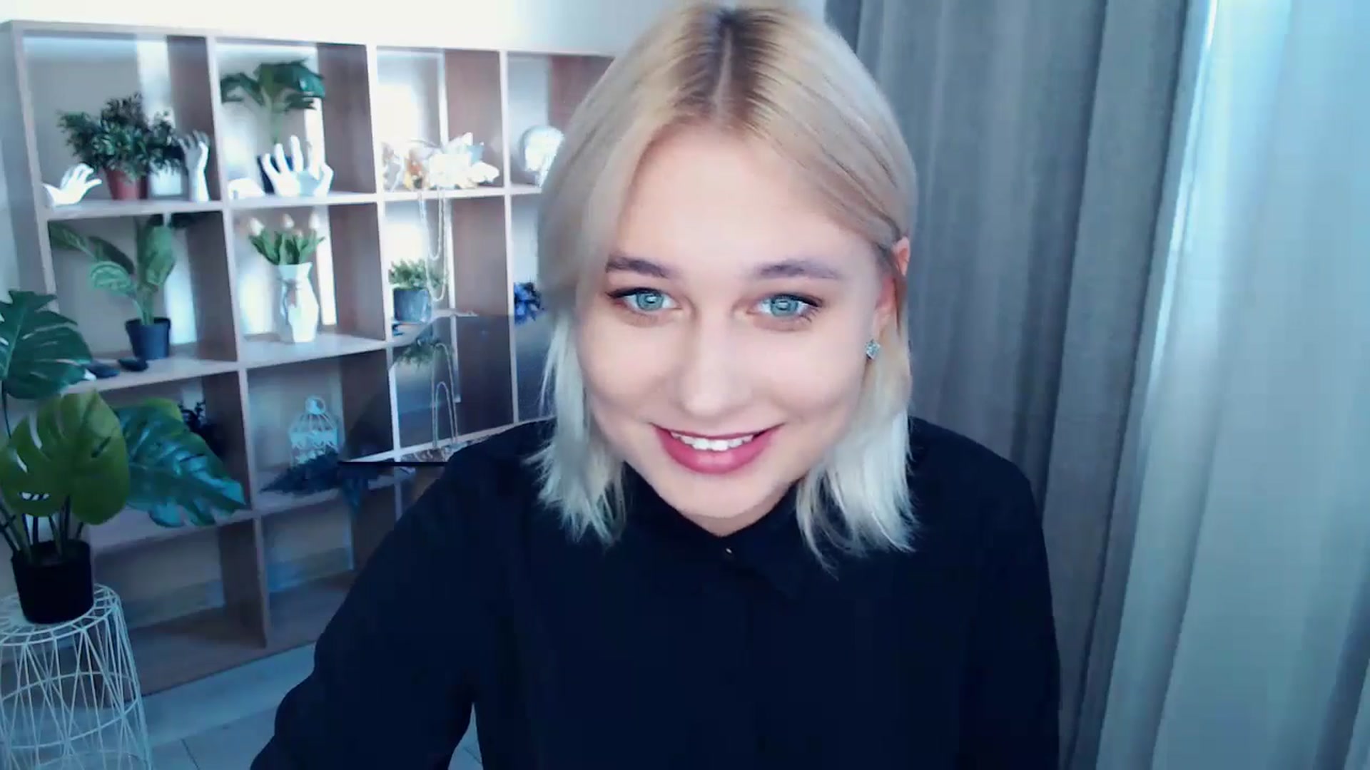 Gallery image thumbnail from Kukla_kolduna's myfreecams stream on, 09/14/2024, 15:33 image 5 of 20