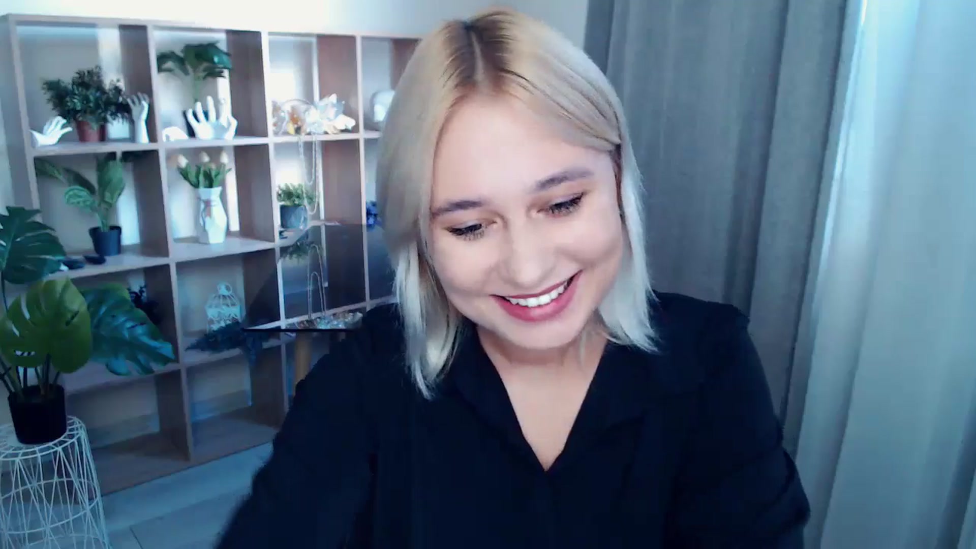 Gallery image thumbnail from Kukla_kolduna's myfreecams stream on, 09/14/2024, 15:33 image 15 of 20