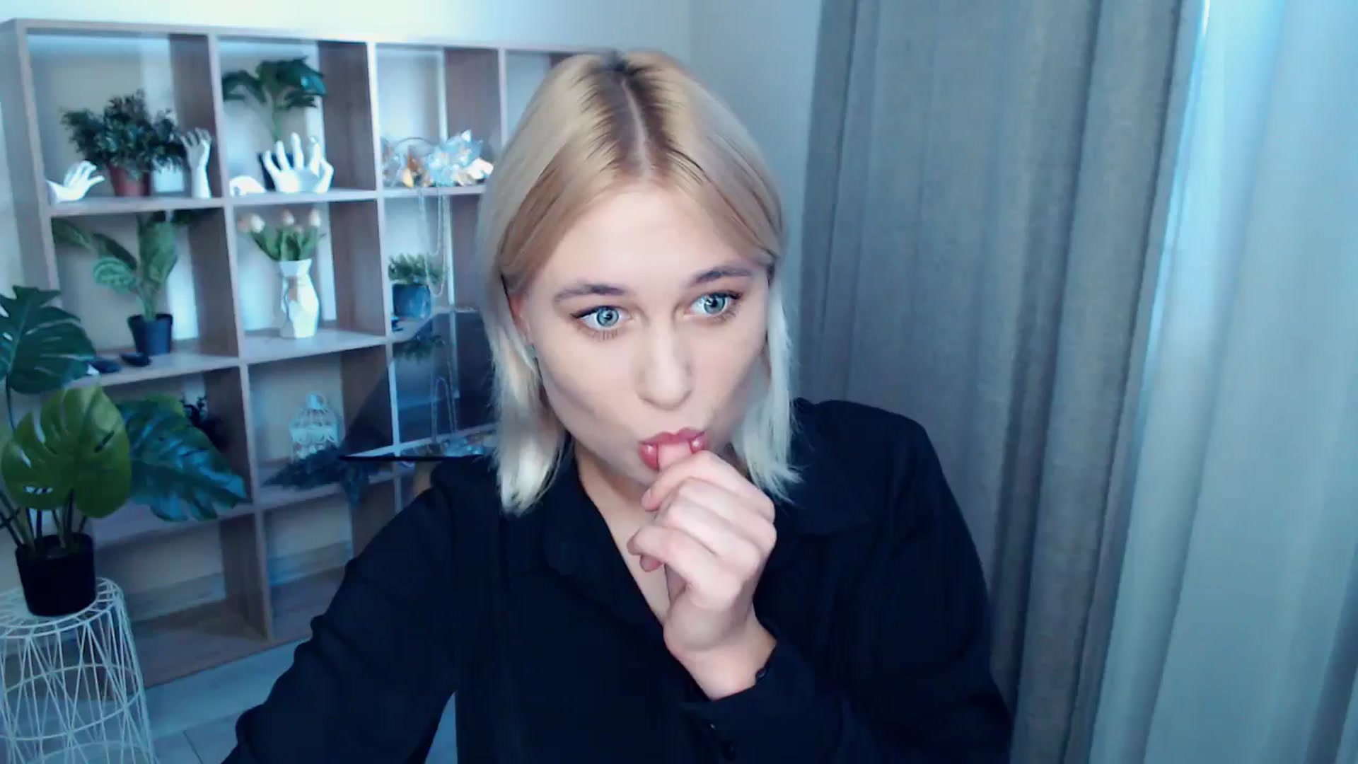 Gallery image thumbnail from Kukla_kolduna's myfreecams stream on, 09/14/2024, 15:33 image 19 of 20