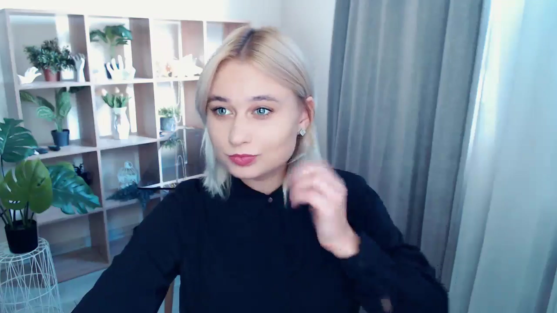 Gallery image thumbnail from Kukla_kolduna's myfreecams stream on, 09/14/2024, 15:33 image 3 of 20