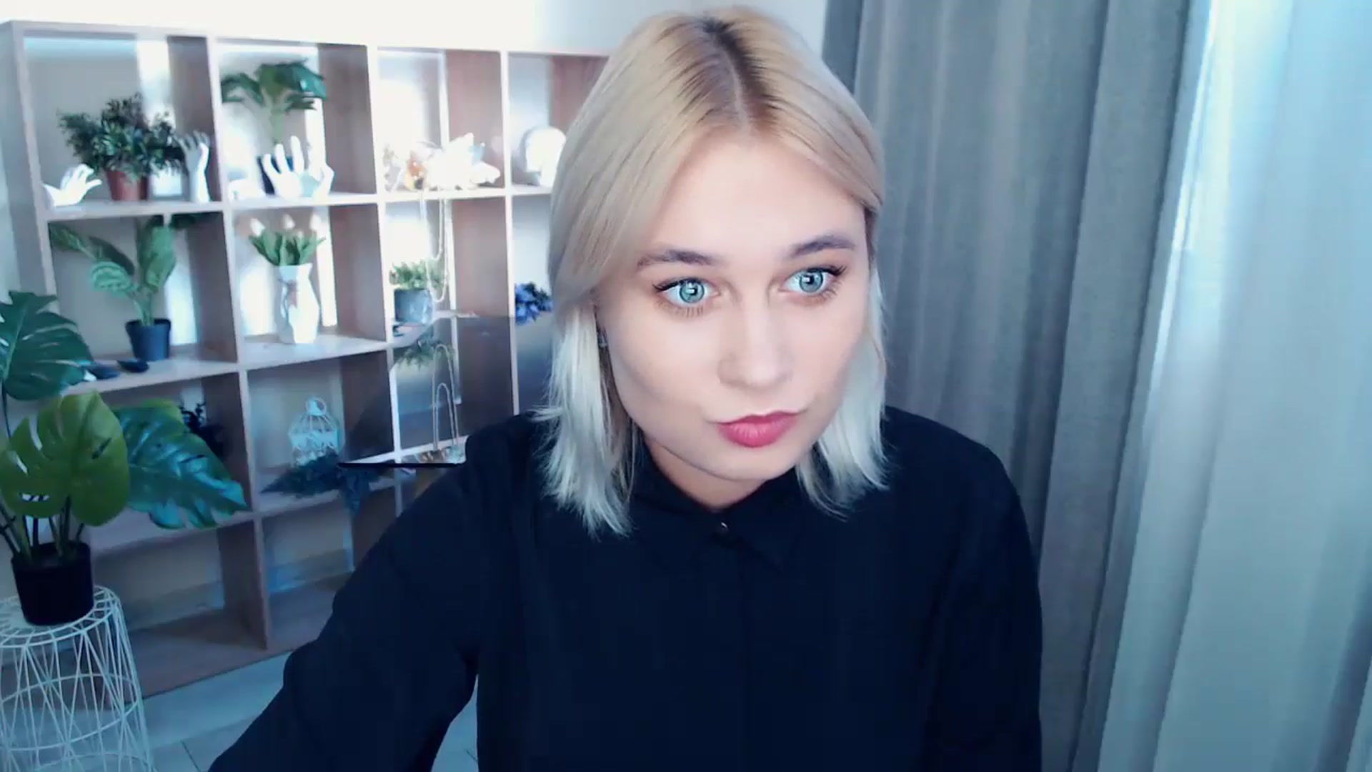 Gallery image thumbnail from Kukla_kolduna's myfreecams stream on, 09/14/2024, 15:33 image 7 of 20