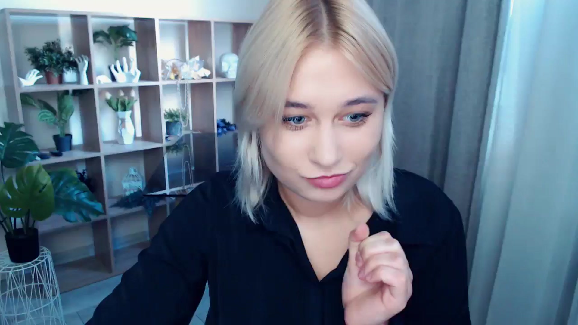 Gallery image thumbnail from Kukla_kolduna's myfreecams stream on, 09/14/2024, 15:33 image 16 of 20