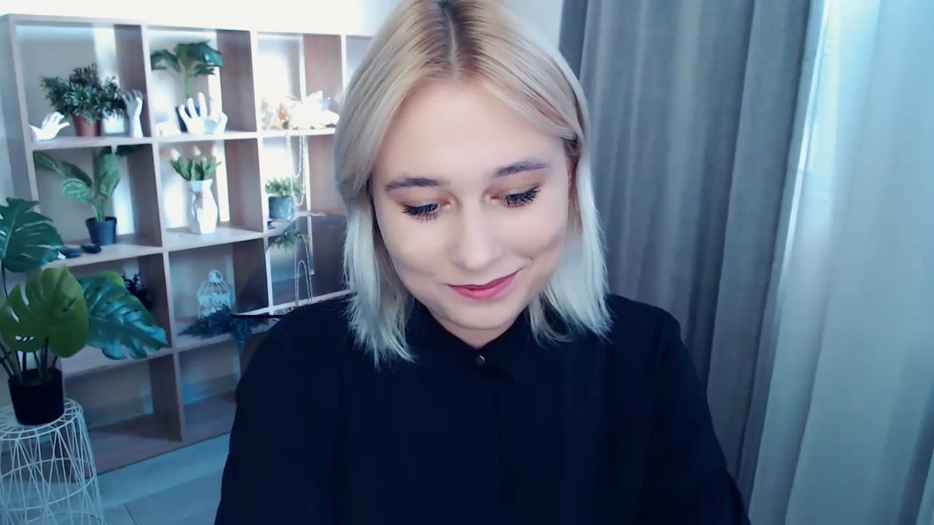 Gallery image thumbnail from Kukla_kolduna's myfreecams stream on, 09/14/2024, 15:33 image 2 of 20