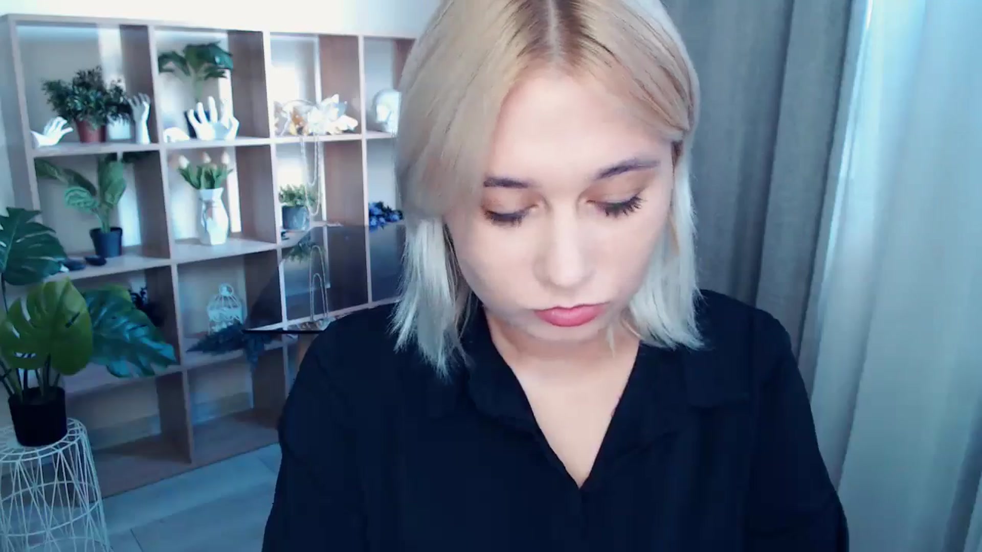 Gallery image thumbnail from Kukla_kolduna's myfreecams stream on, 09/14/2024, 15:33 image 13 of 20