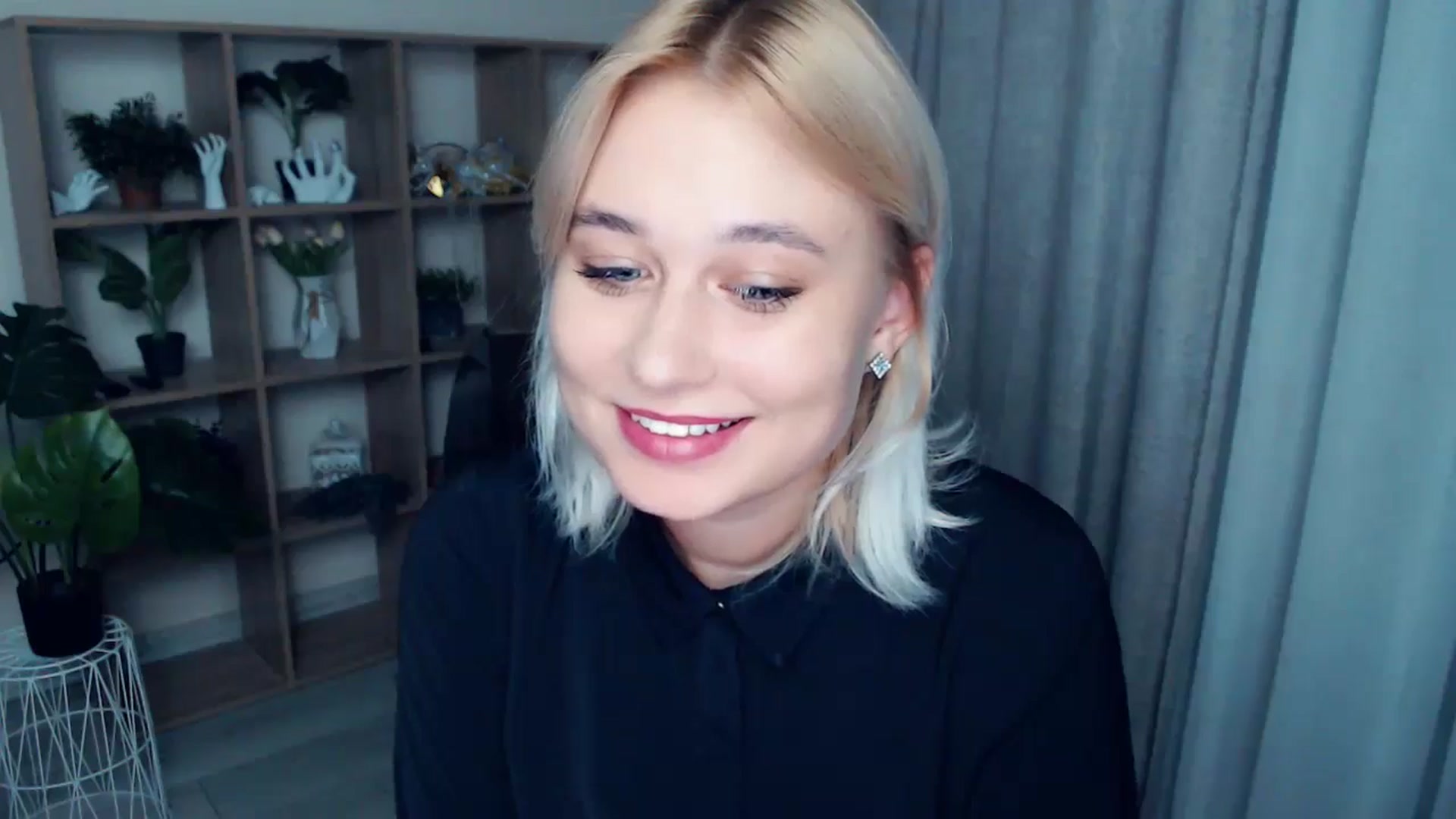 Gallery image thumbnail from Kukla_kolduna's myfreecams stream on, 09/14/2024, 18:29 image 11 of 20