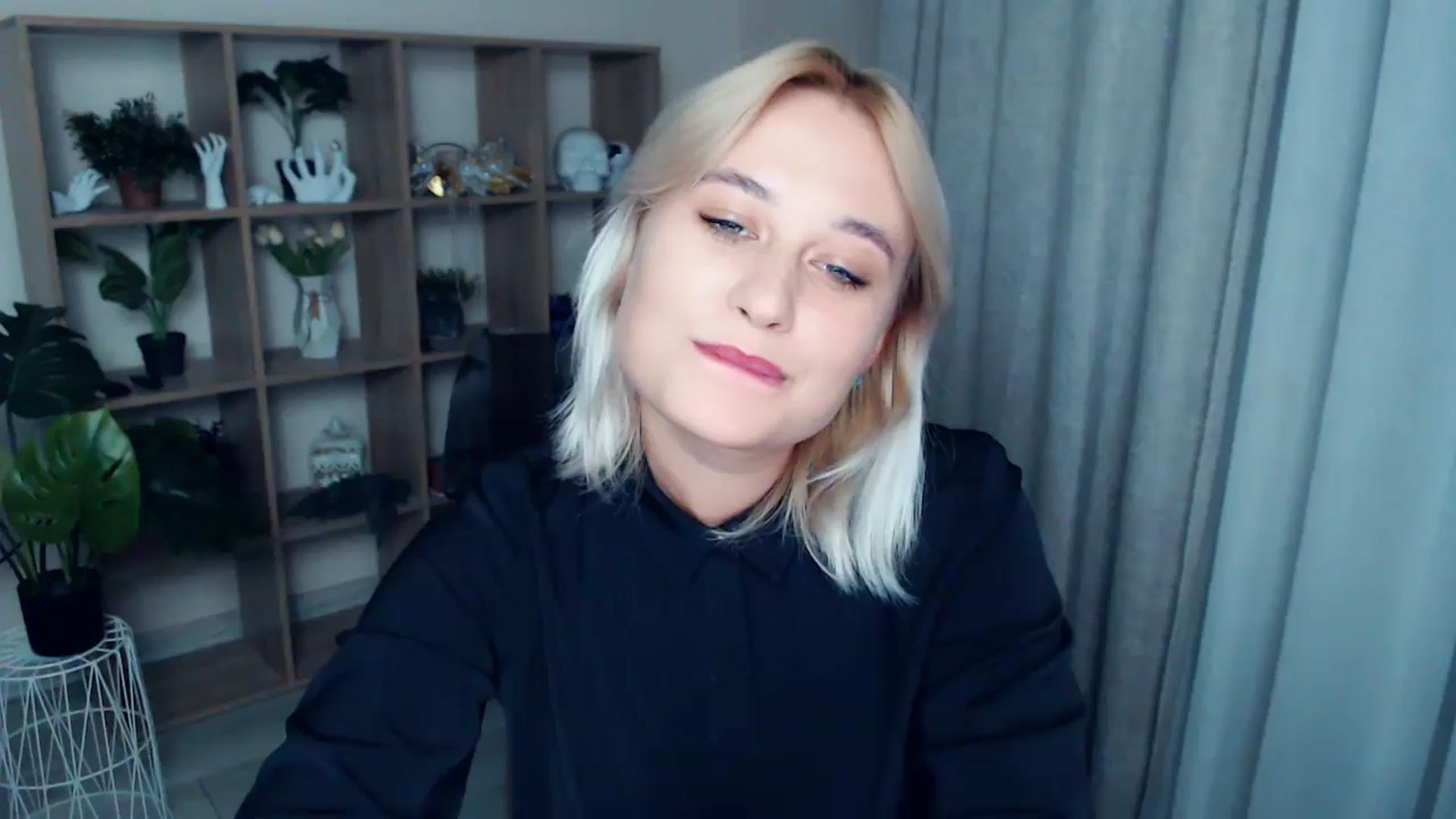 Gallery image thumbnail from Kukla_kolduna's myfreecams stream on, 09/14/2024, 18:29 image 6 of 20