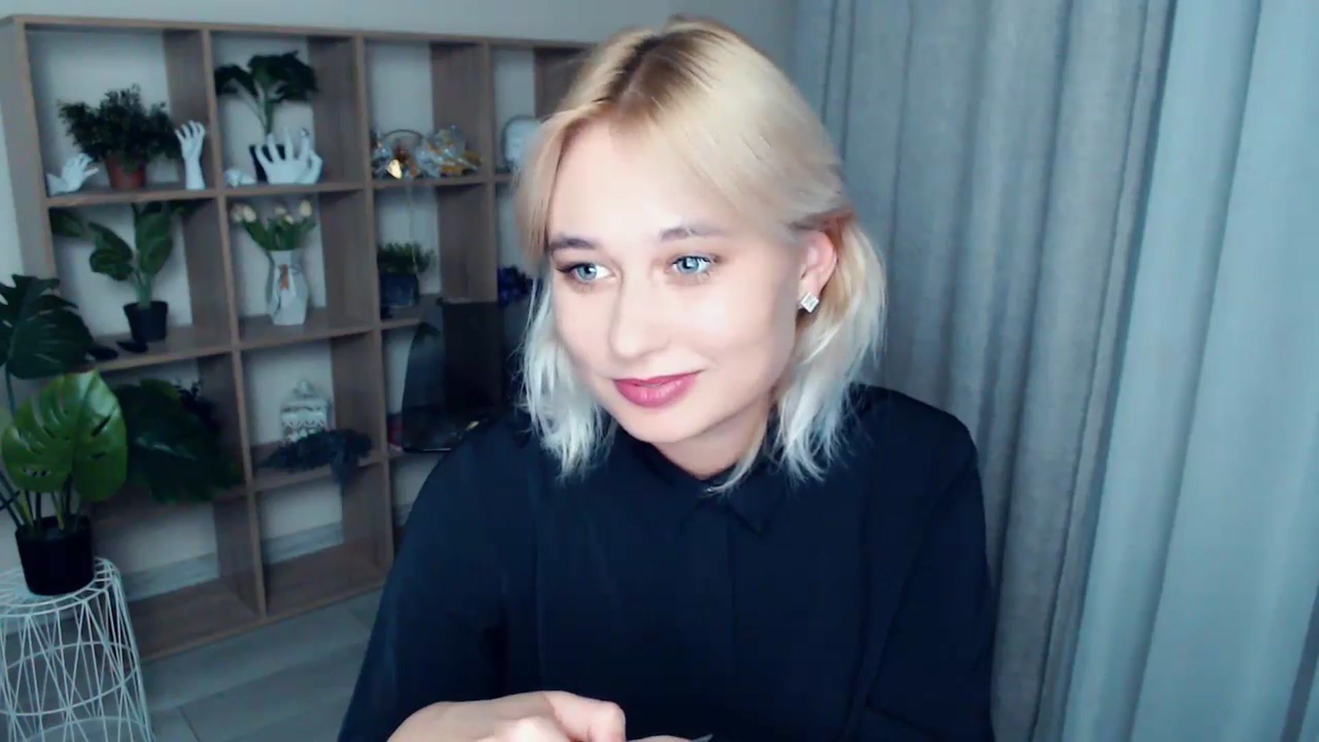 Gallery image thumbnail from Kukla_kolduna's myfreecams stream on, 09/14/2024, 18:29 image 2 of 20
