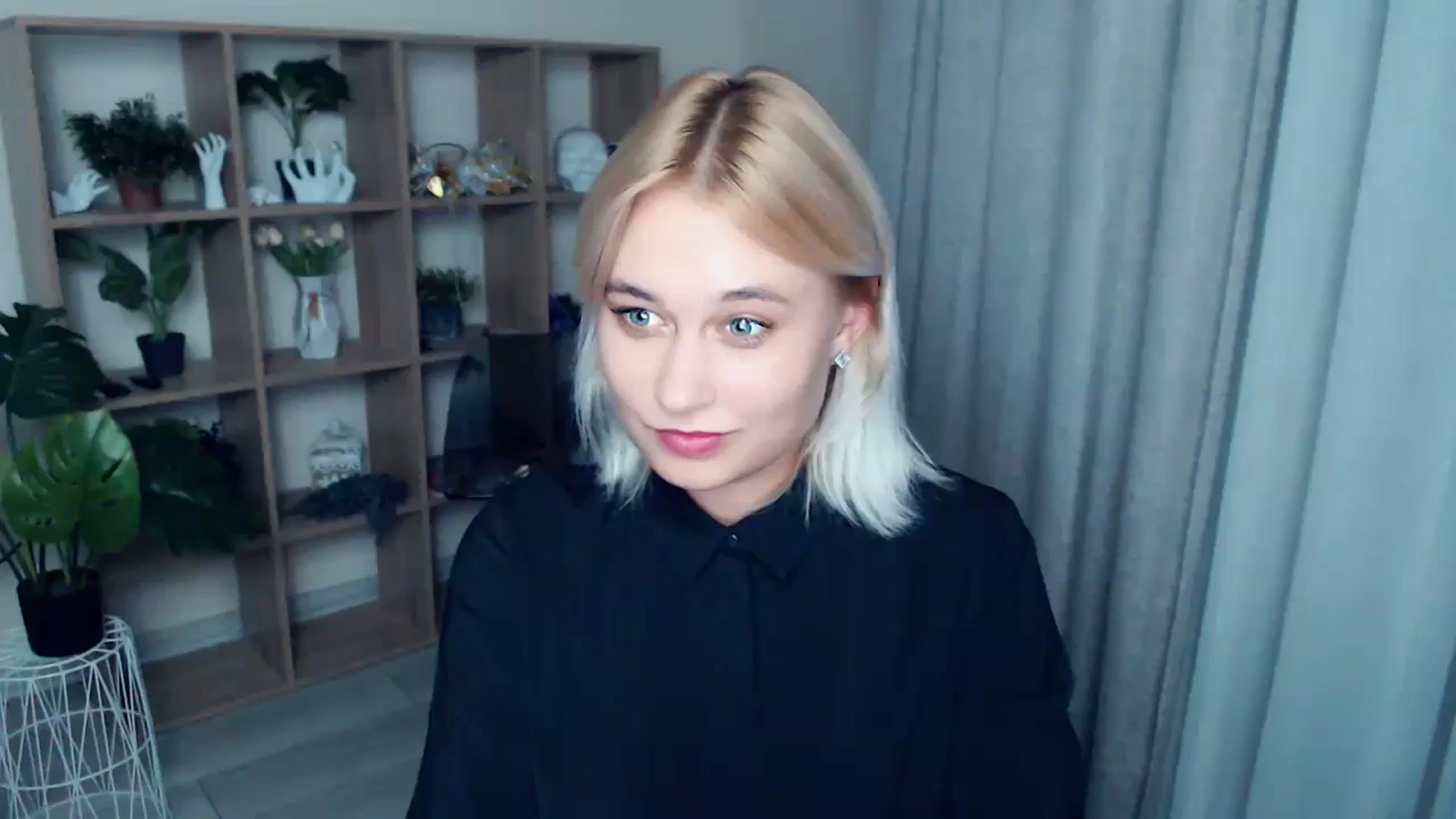 Gallery image thumbnail from Kukla_kolduna's myfreecams stream on, 09/14/2024, 18:29 image 13 of 20