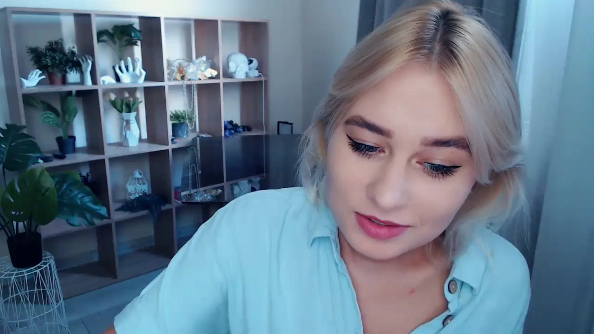 Gallery image thumbnail from Kukla_kolduna's myfreecams stream on, 09/15/2024, 14:54 image 17 of 20